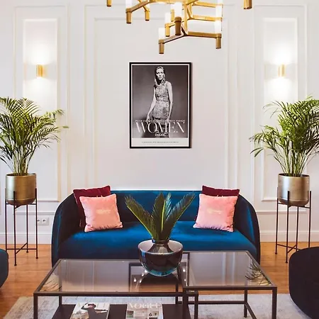 Queen #2 Apartment, Wawel View, Old Town, קרקוב