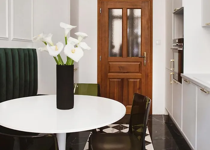 Queen #2 Apartment, Wawel View, Old Town,