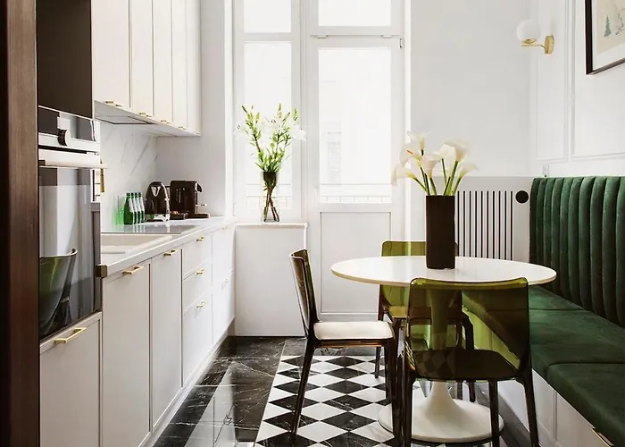 Queen #2 Apartment, Wawel View, Old Town, דירה *